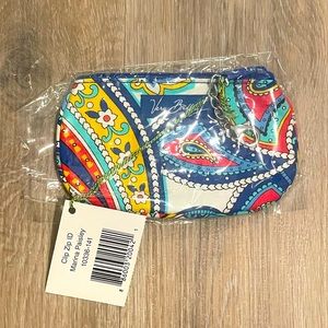 NWT Vera Bradley City Zip ID